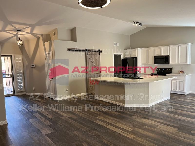 7732 W Ocotillo Rd - Photo 3 of 19