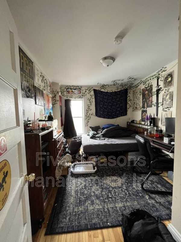 8 Park St #b - Photo 4 of 31