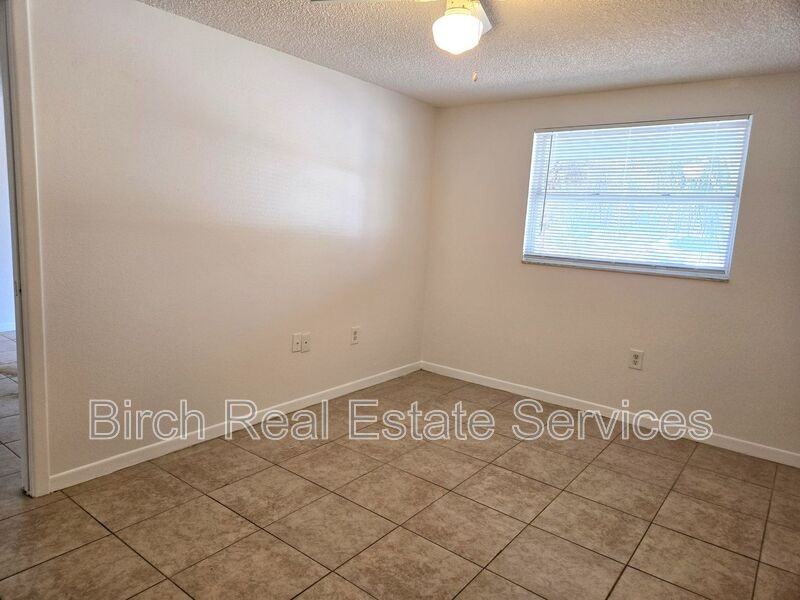 6839 Forest Ave - Photo 3 of 15