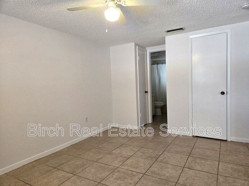6839 Forest Ave - Photo 5 of 15