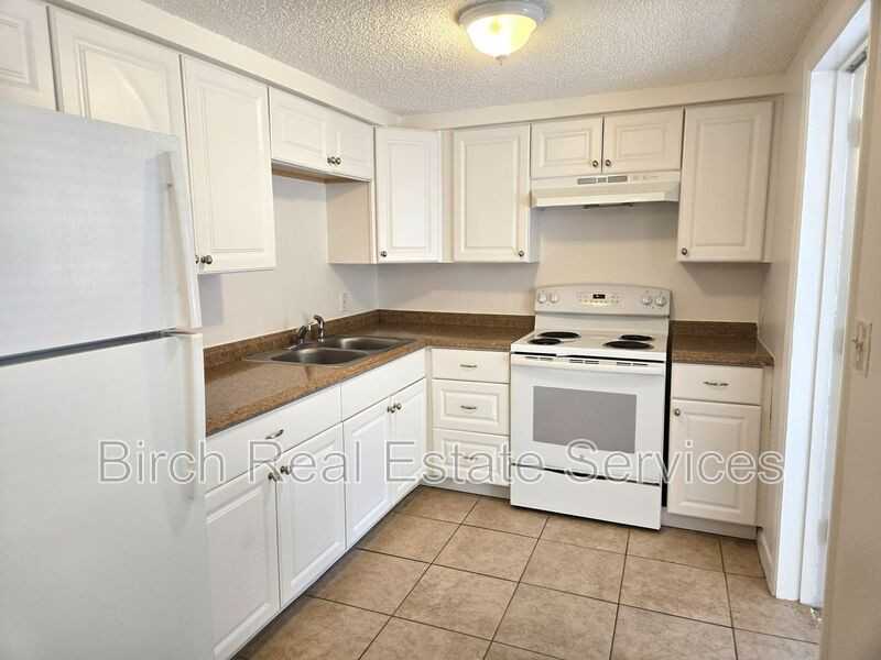 6839 Forest Ave - Photo 6 of 15