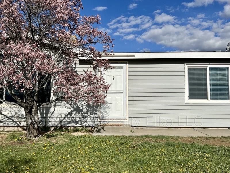 2640 Georgia Ave - Photo 3 of 32