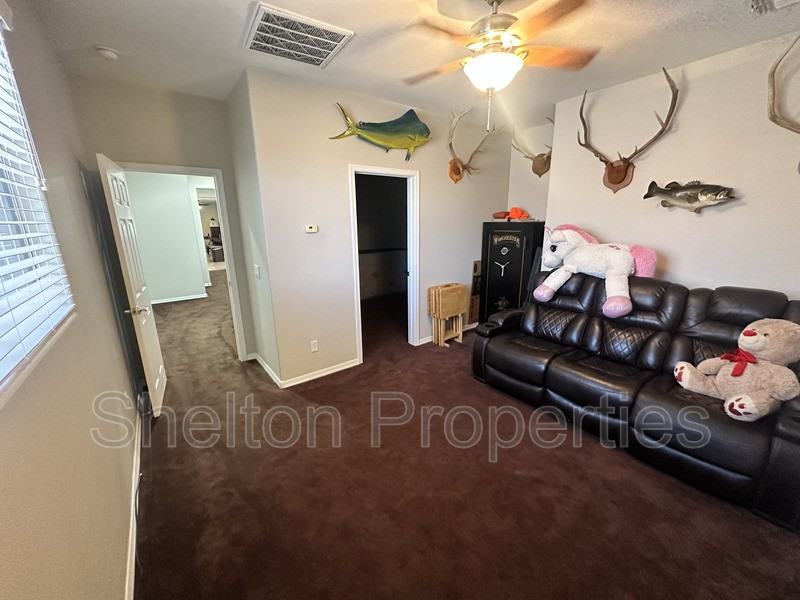 30311 W Whitton Ave - Photo 6 of 34