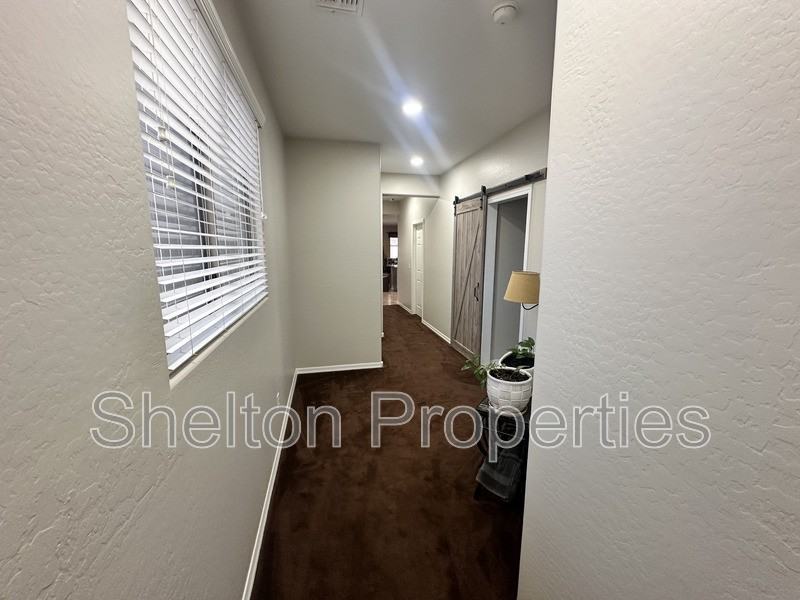 30311 W Whitton Ave - Photo 7 of 34