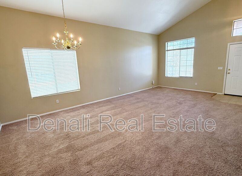 3429 W Mineral Butte Dr - Photo 5 of 32