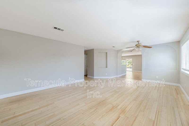 23353 Badger Creek Ln - Photo 3 of 19