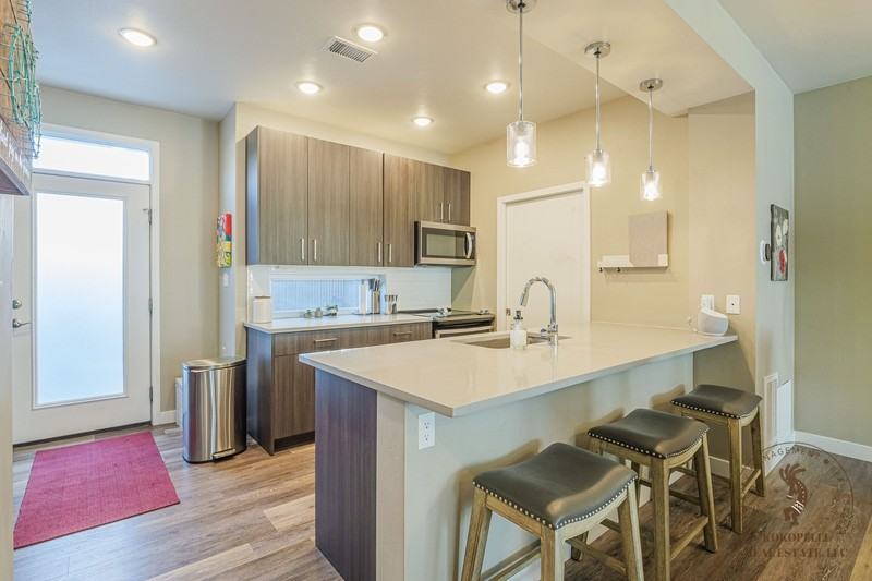 859 Struthers Ave - Photo 2 of 12