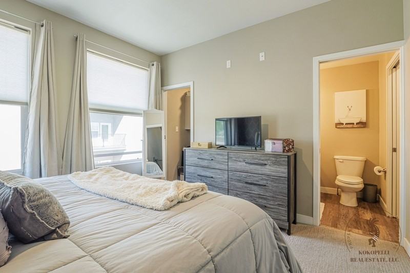 859 Struthers Ave - Photo 6 of 12