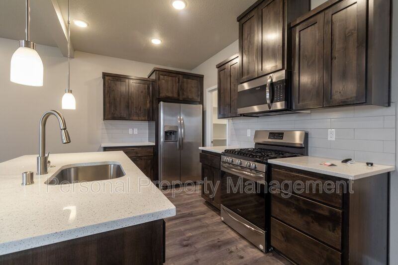 8715 Ne 43rd Pl - Photo 5 of 17