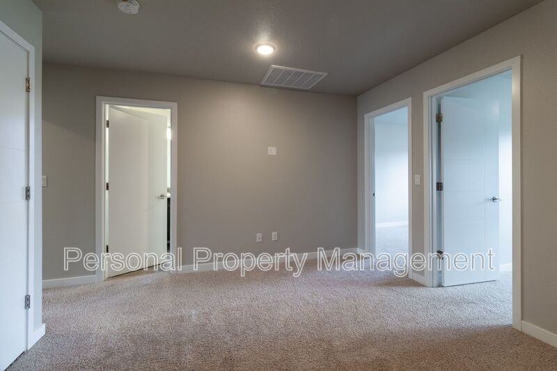 8715 Ne 43rd Pl - Photo 7 of 17