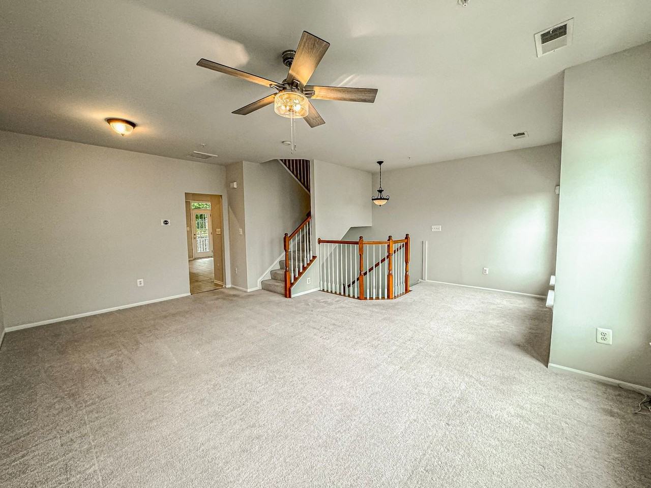 9606 Wigfall Way - Photo 3 of 29