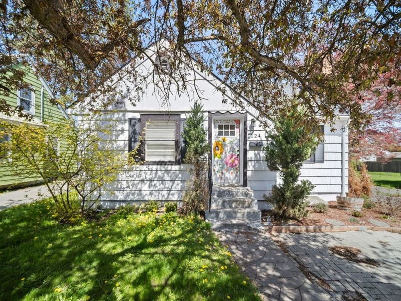 124 W 29th Ave - Photo 2 of 48