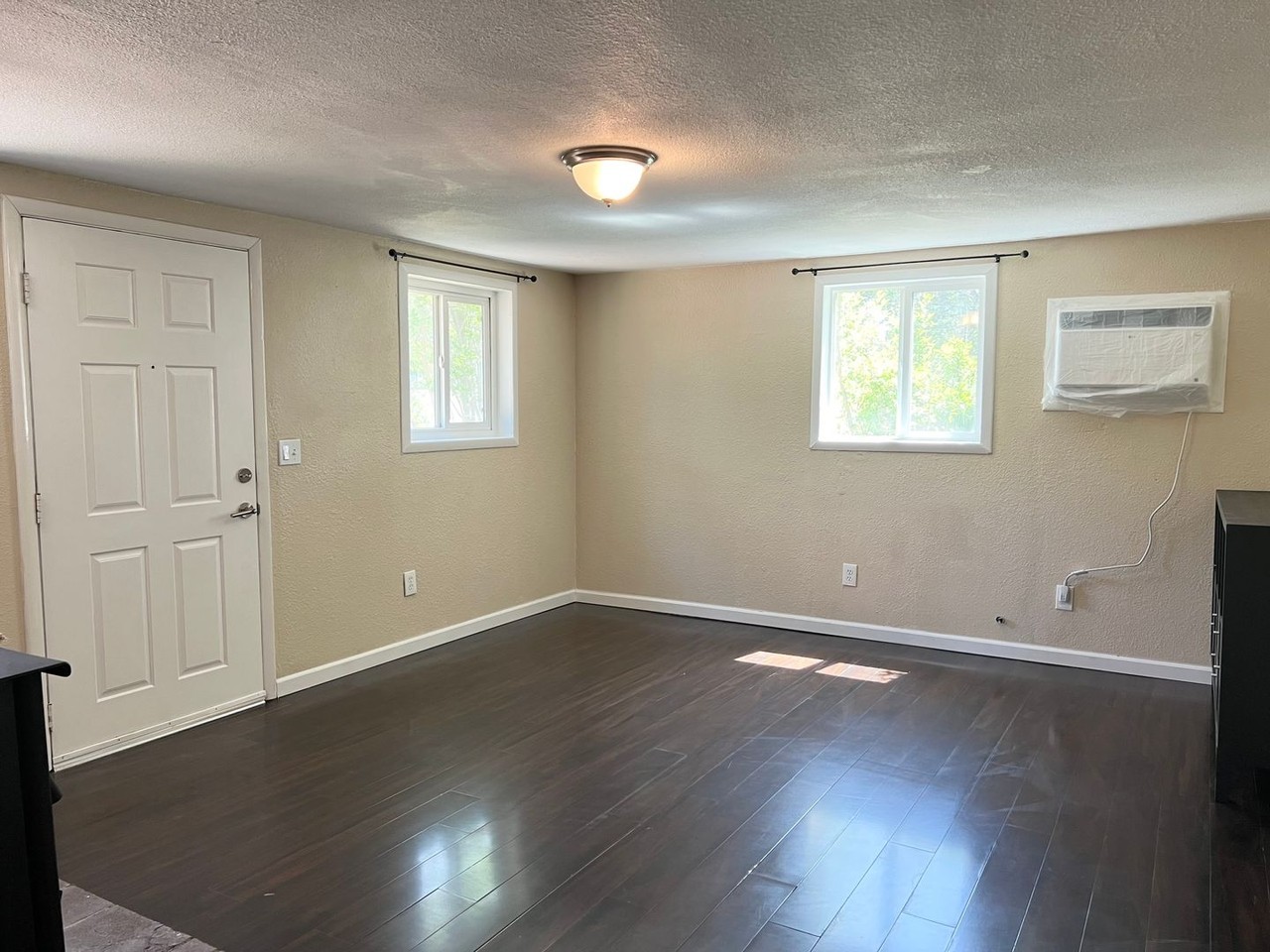 4450 Virginiatown Rd - Photo 3 of 14