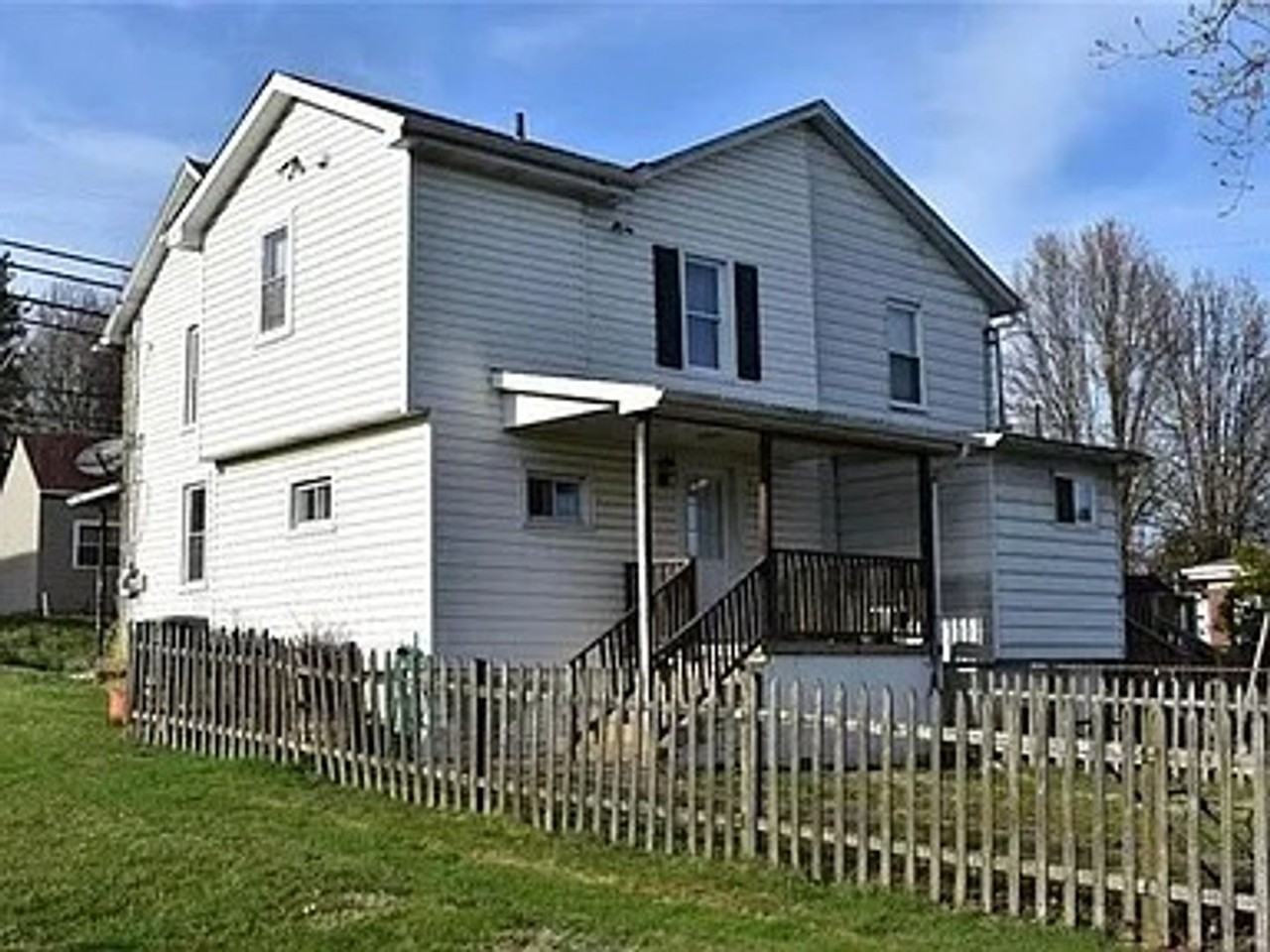 938 Venetia Rd - Photo 2 of 11