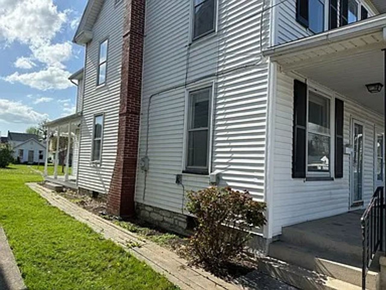 319 S Broad St - Photo 3 of 13