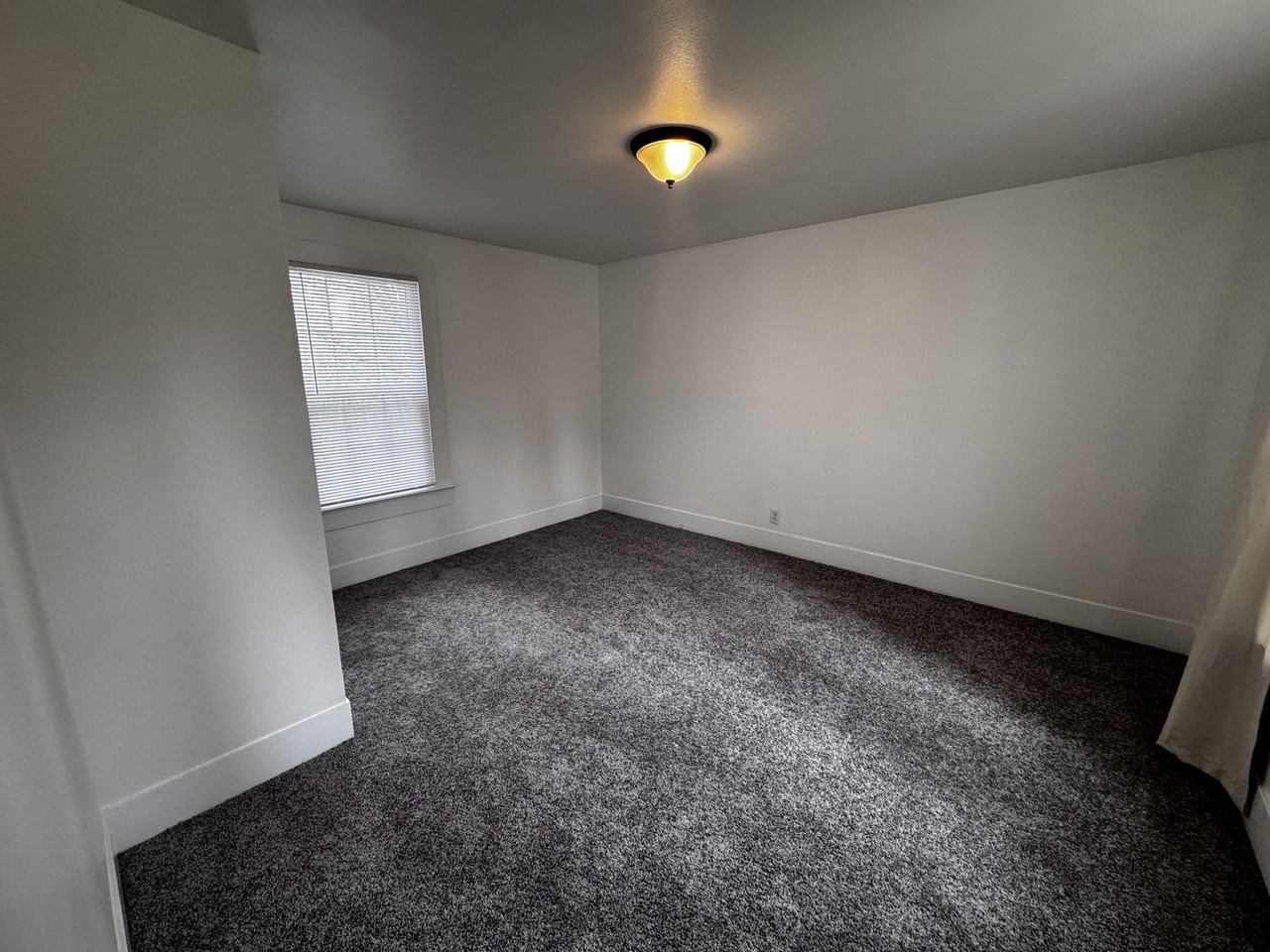 210 California Ave - Photo 2 of 16