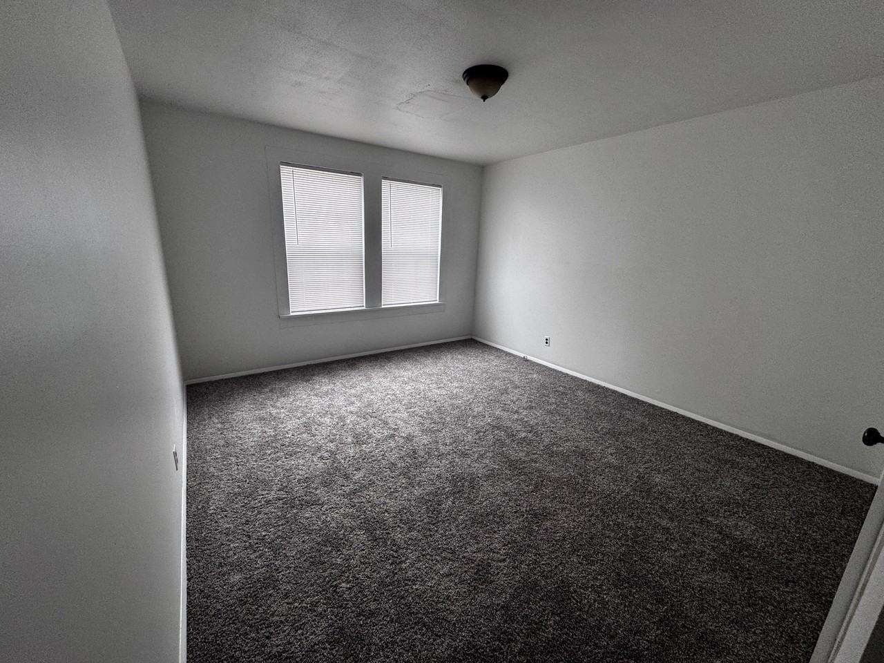 210 California Ave - Photo 7 of 16