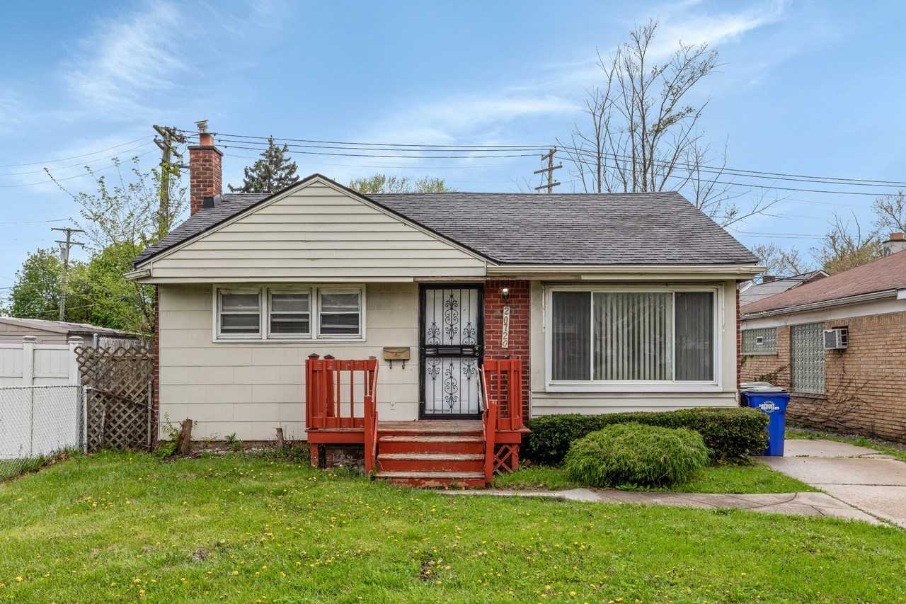 20720 Moross Rd - Photo 2 of 14