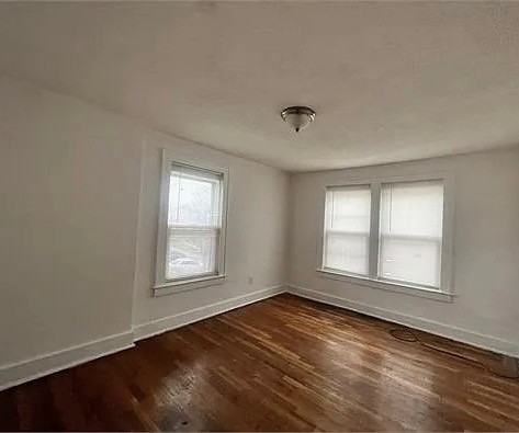 11824 Wilshire Dr - Photo 2 of 6