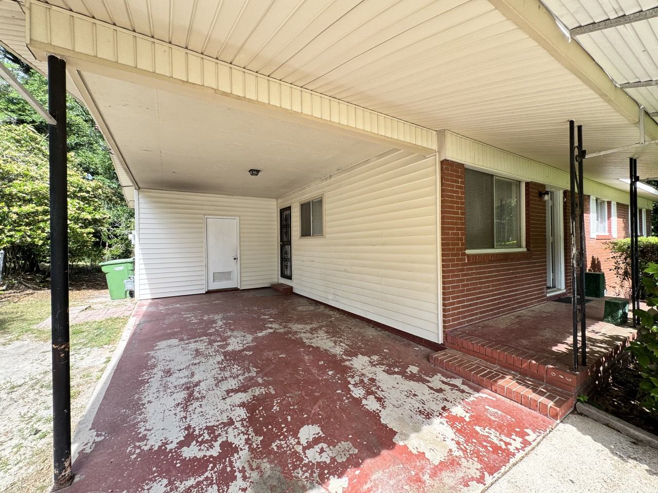 859 Southern Pines Dr - Photo 2 of 16