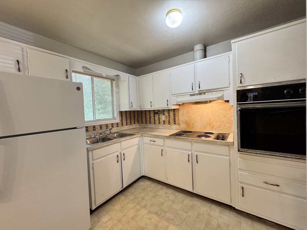 859 Southern Pines Dr - Photo 6 of 16