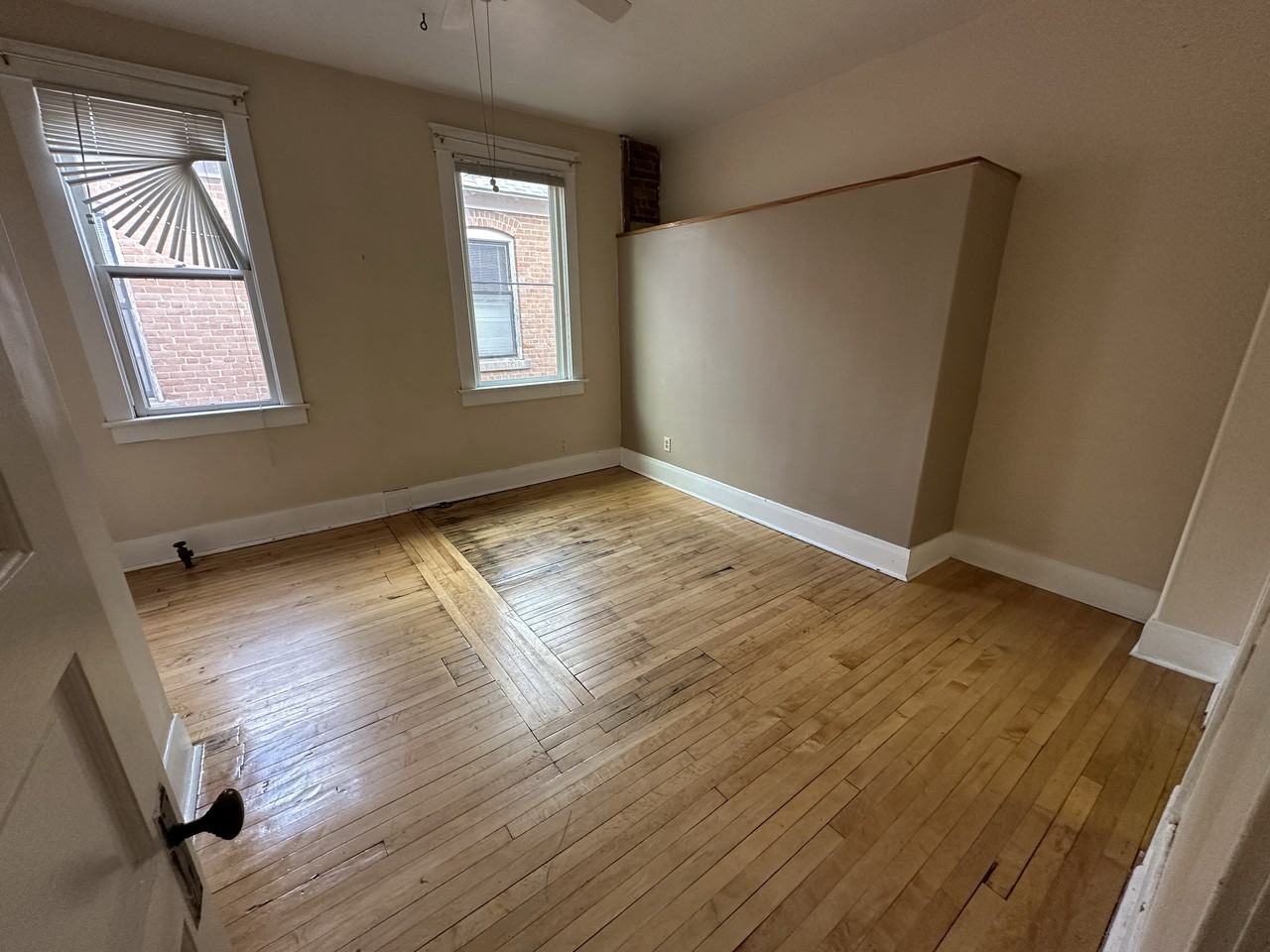 1008 Central Ave Sw - Photo 4 of 27