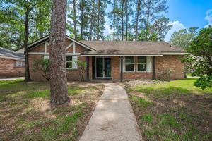 featured image of 25303 Lynbriar Ln