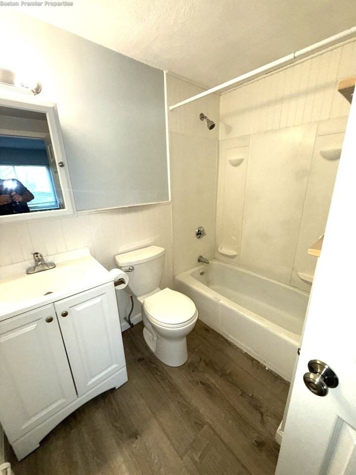 Quincy Ave #10 - Photo 6 of 7