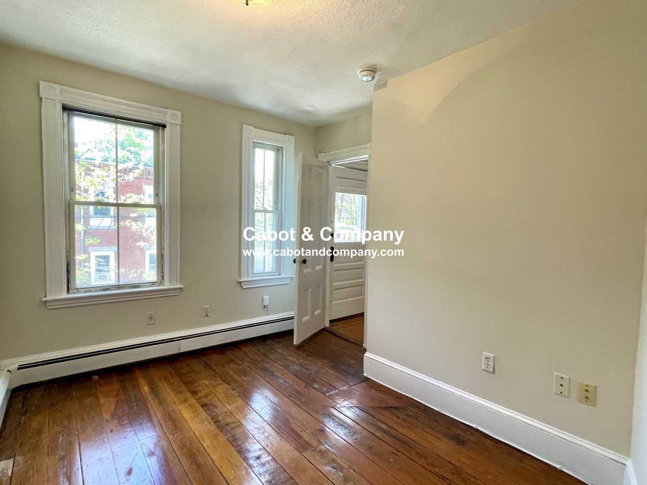 6 Mead St #2 - Photo 4 of 8