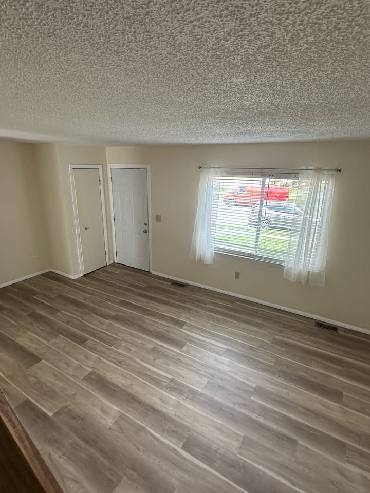 2901 Bridgewalk St - Photo 3 of 18