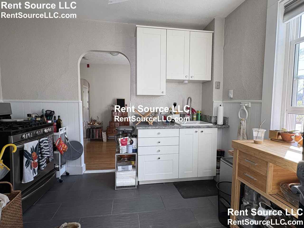 565 Somerville Ave #3L - Photo 2 of 14