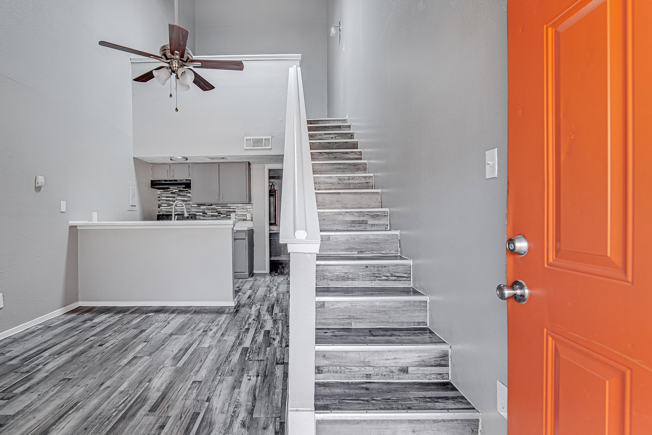 Sam Maverick Apartments - Photo 6 of 45