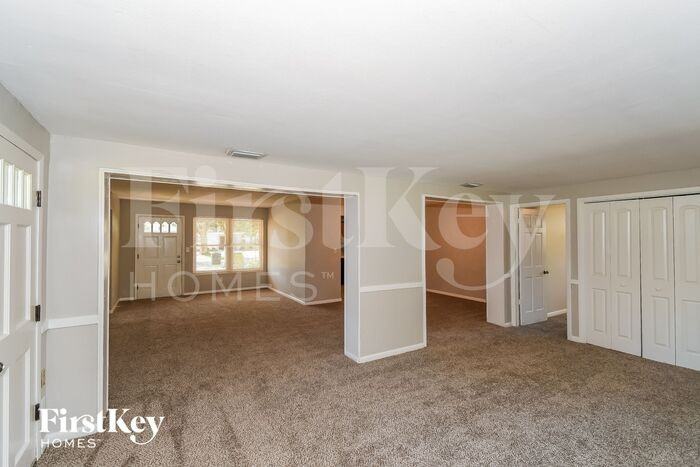 8017 Santillo Dr - Photo 3 of 18