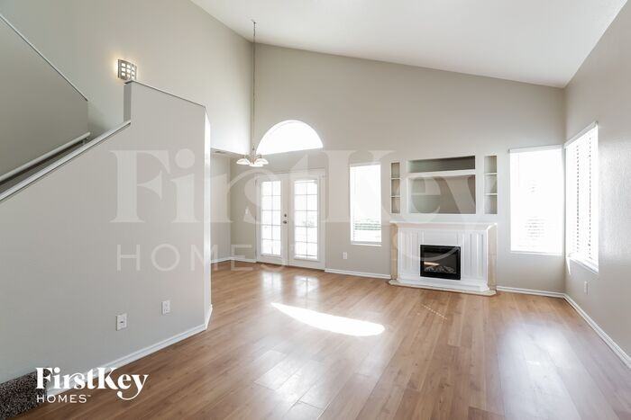 7124 Honeysuckle Ct - Photo 3 of 18
