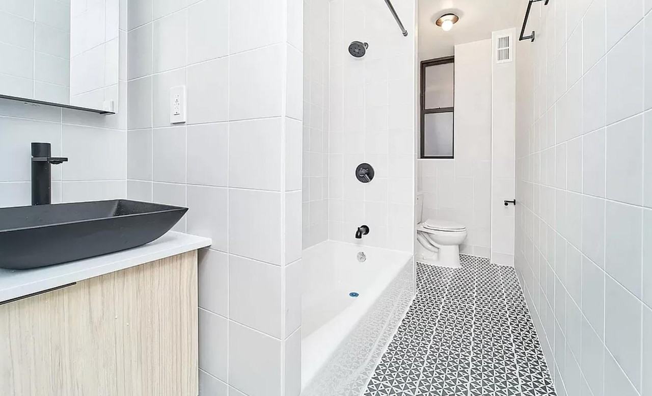 208 E 6th St #38 - Photo 4 of 4