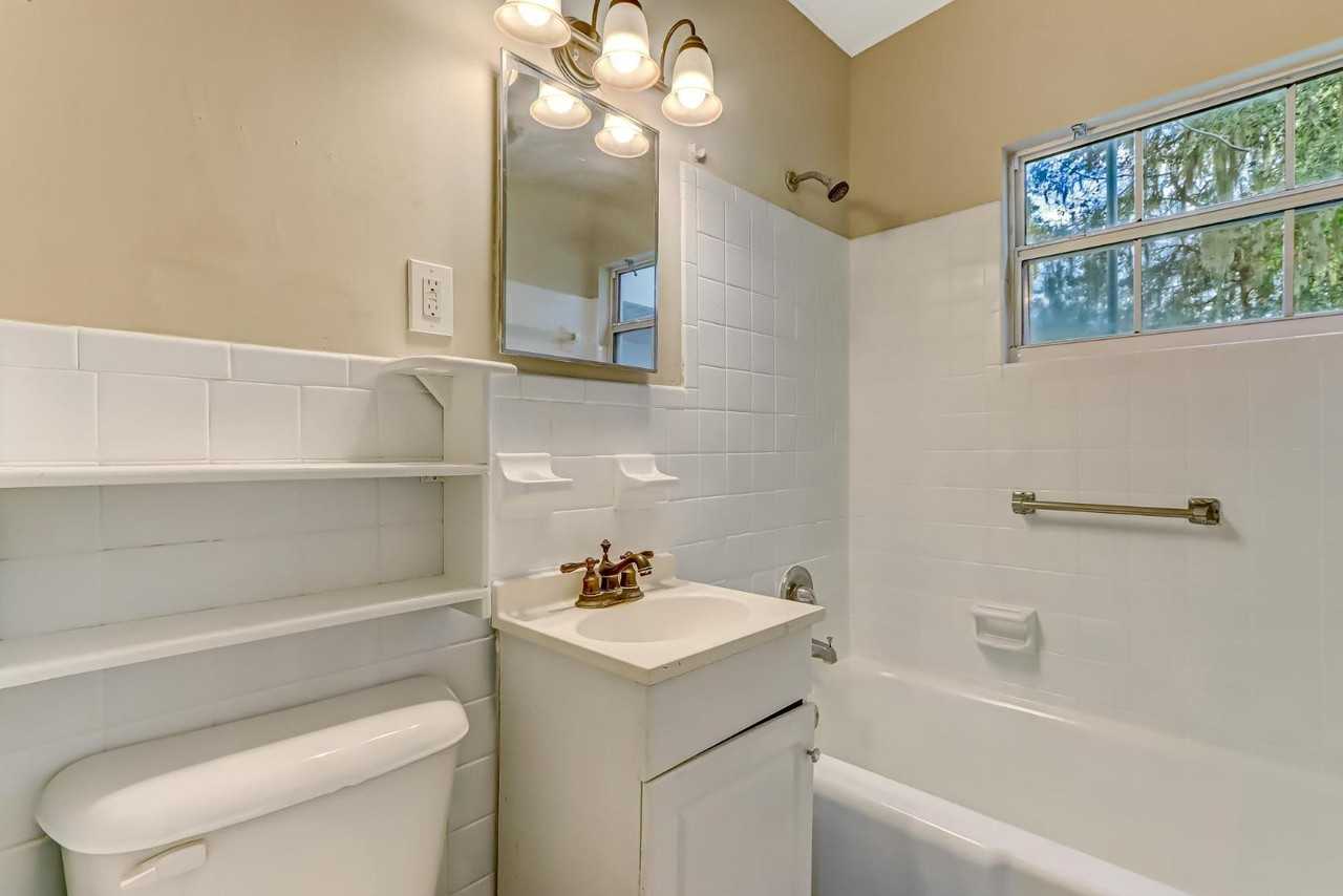 10633 Tulsa Rd - Photo 3 of 7