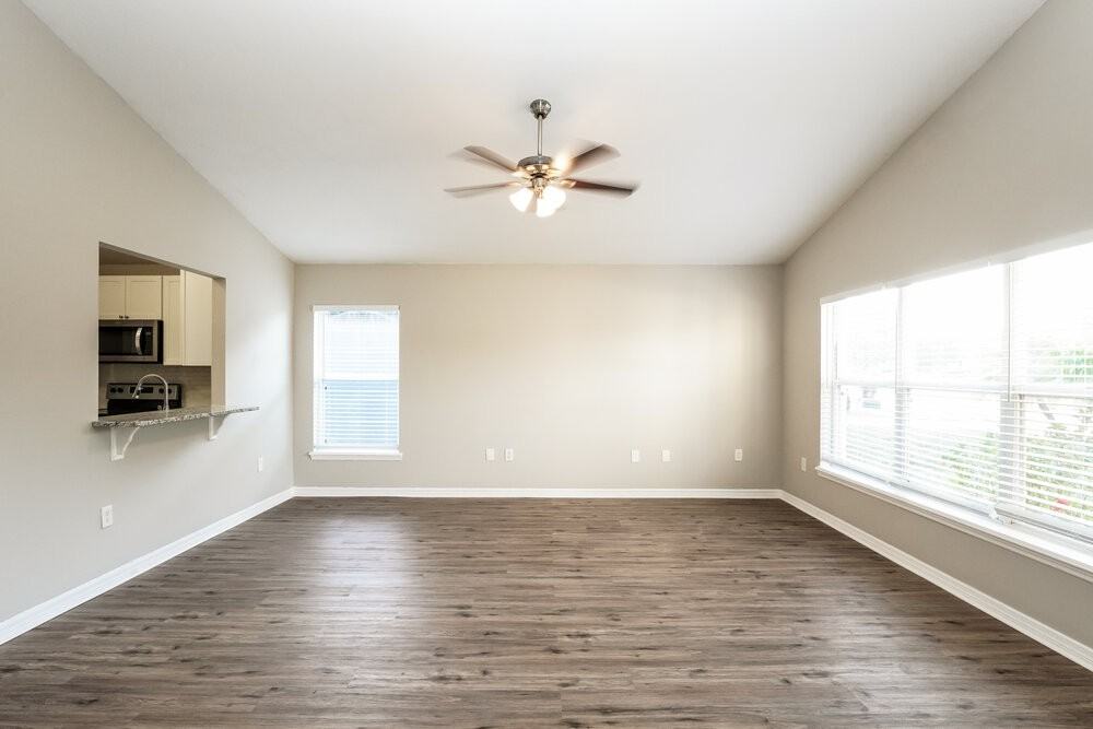 3352 Kelsey Ln - Photo 3 of 16
