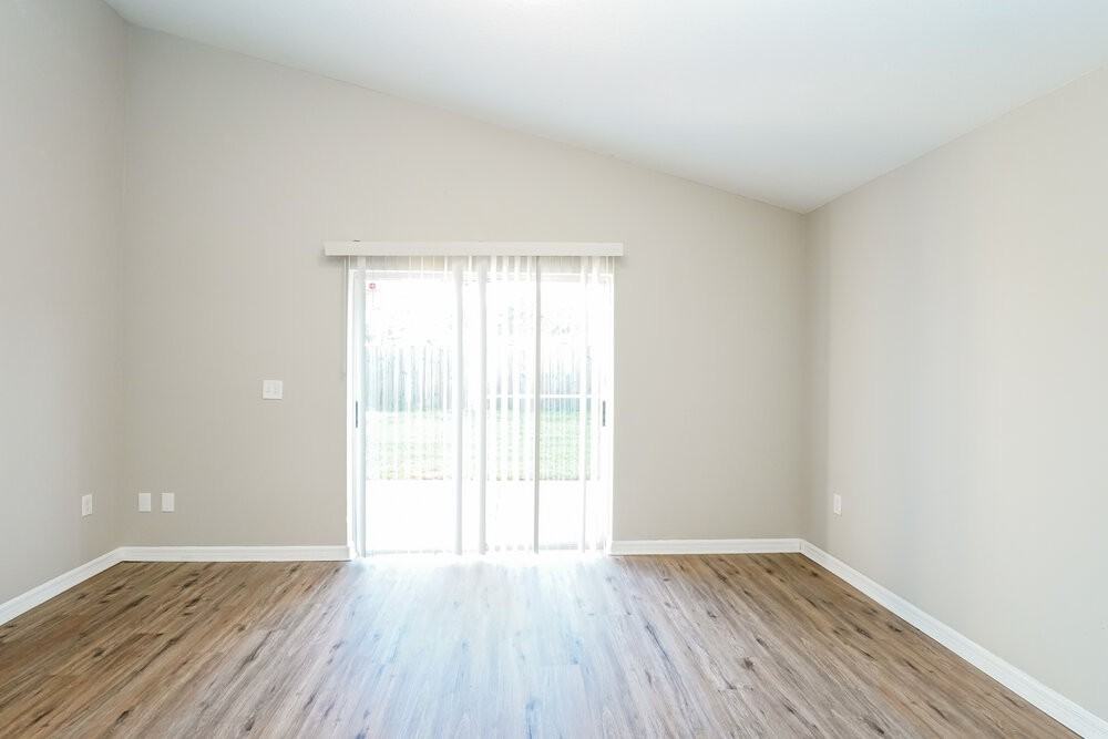 3352 Kelsey Ln - Photo 4 of 16