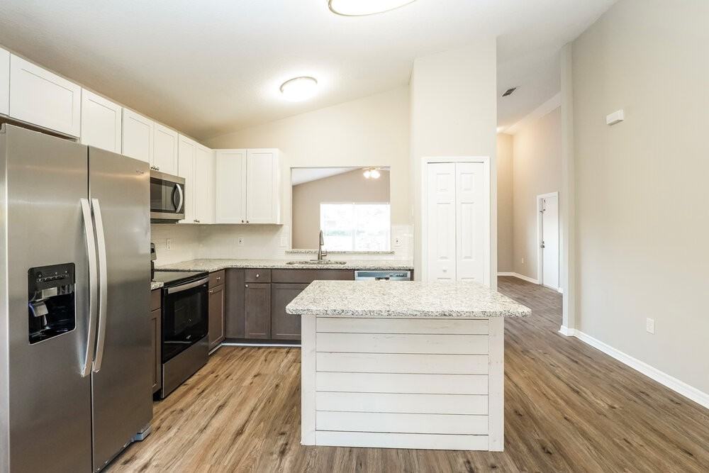3352 Kelsey Ln - Photo 7 of 16