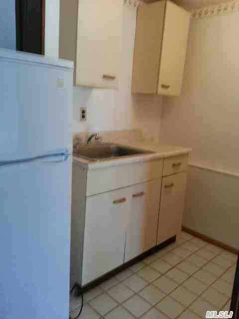 141 Hunter Ave - Photo 2 of 6
