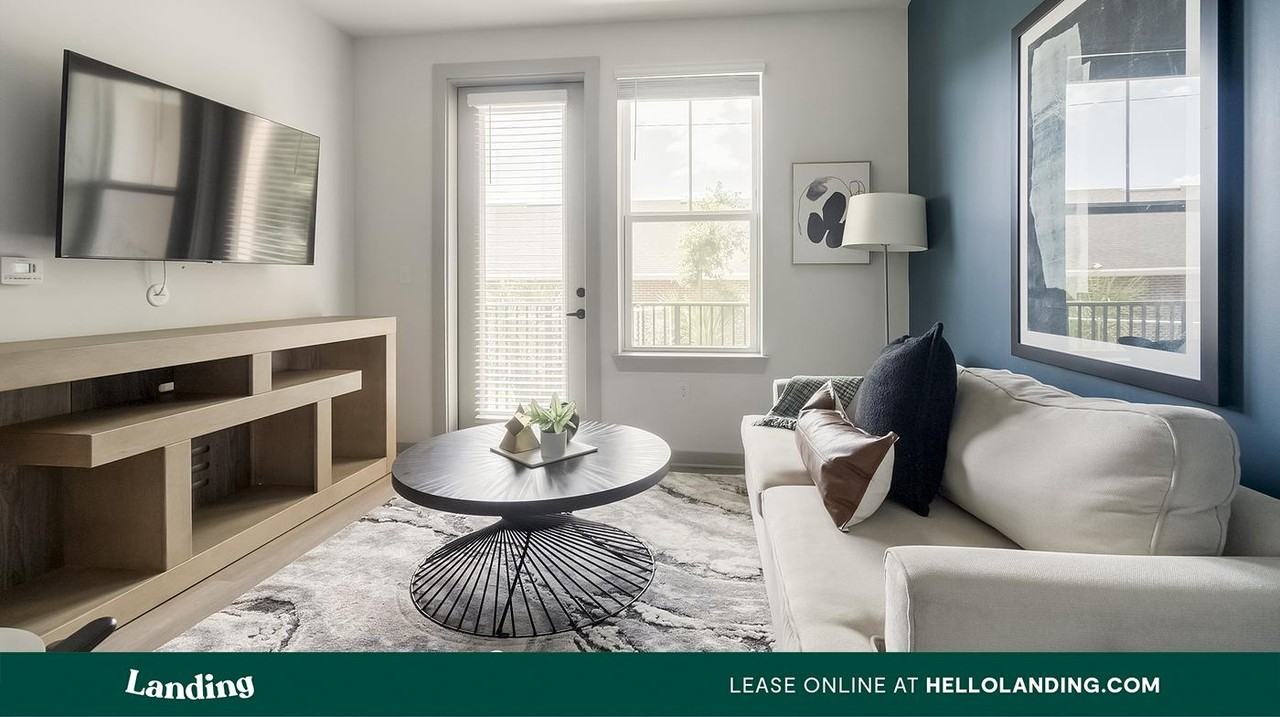 1148 N Main St - Photo 2 of 50