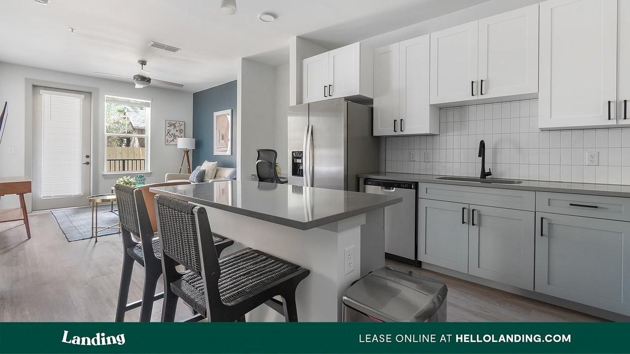 1148 N Main St - Photo 3 of 50