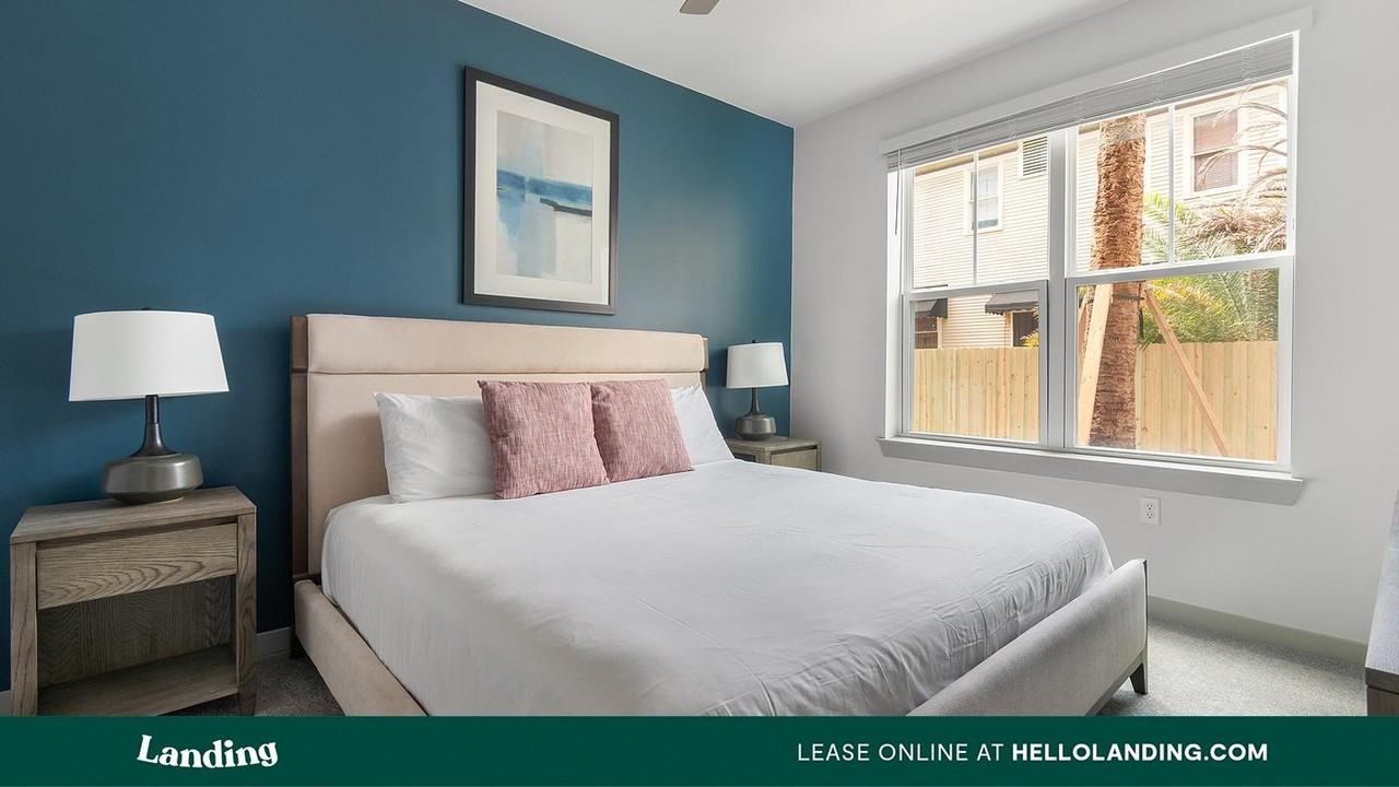 1148 N Main St - Photo 5 of 50