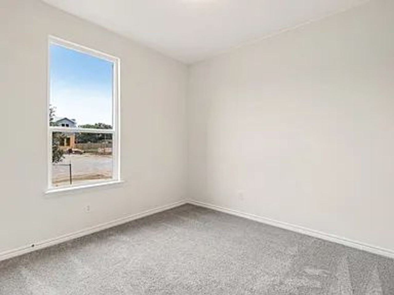 9406 Hinterlands Dr - Photo 2 of 25
