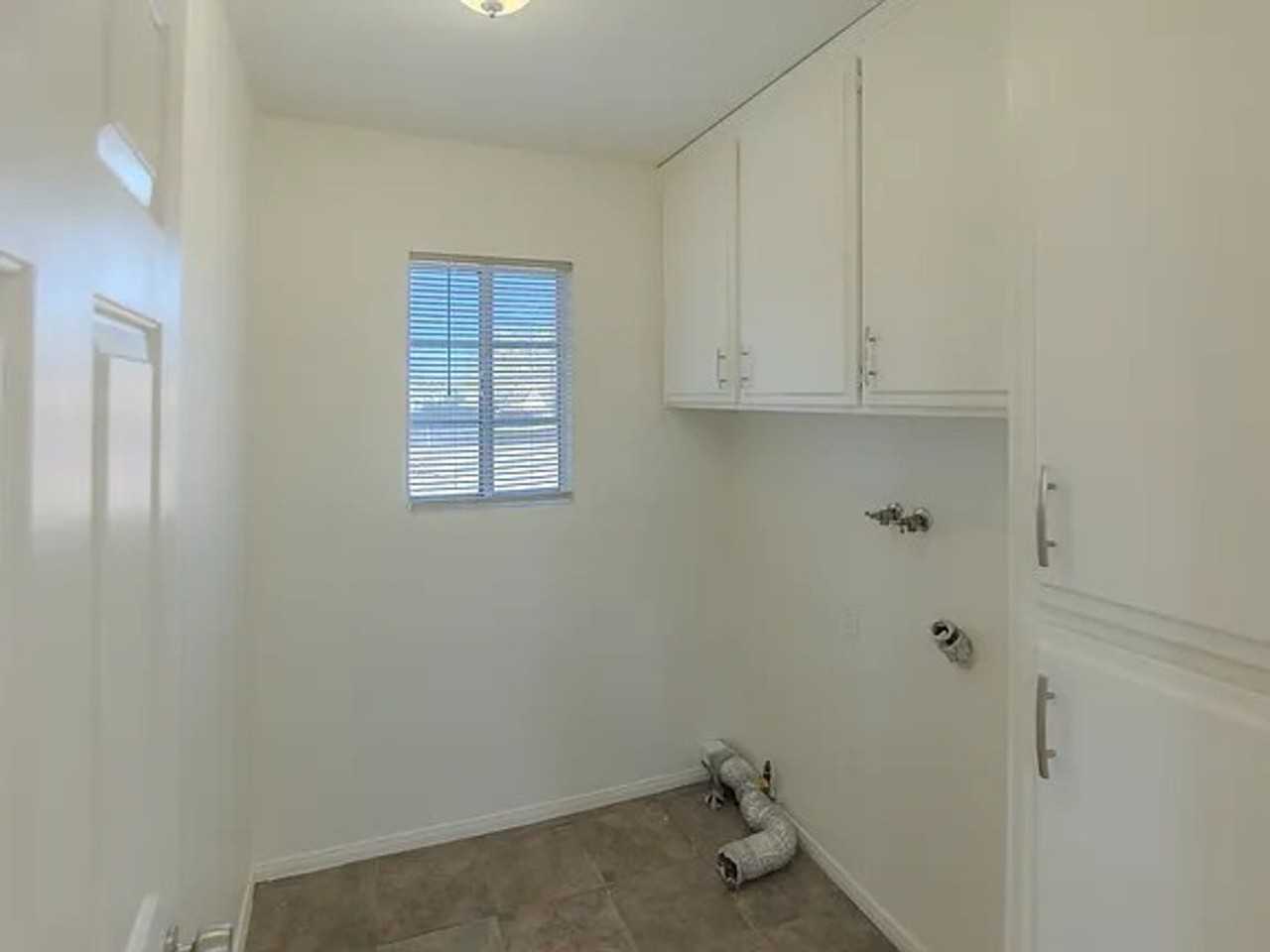 15409 Lindero St - Photo 2 of 16