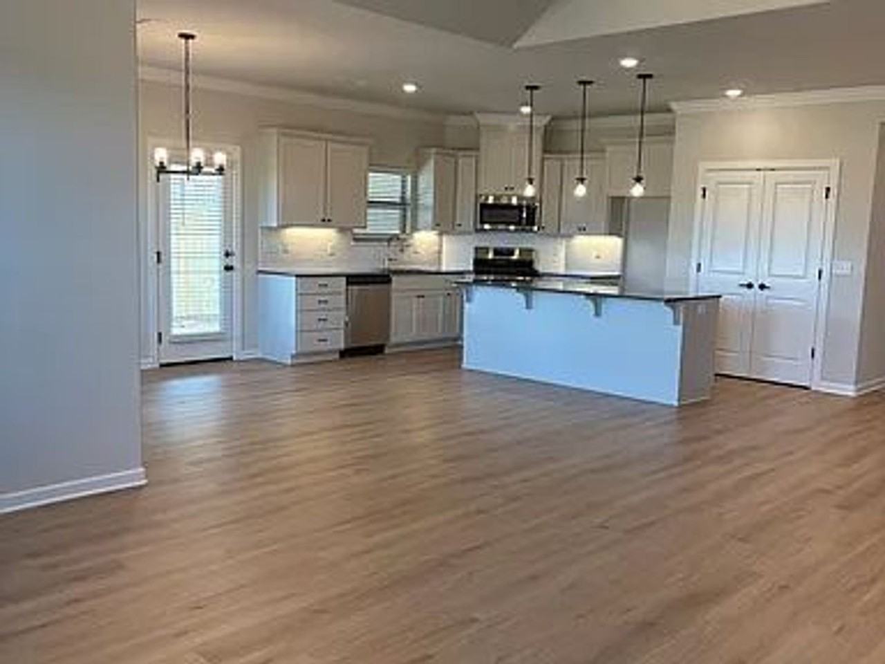 1108 Pepperwood Ave - Photo 2 of 20