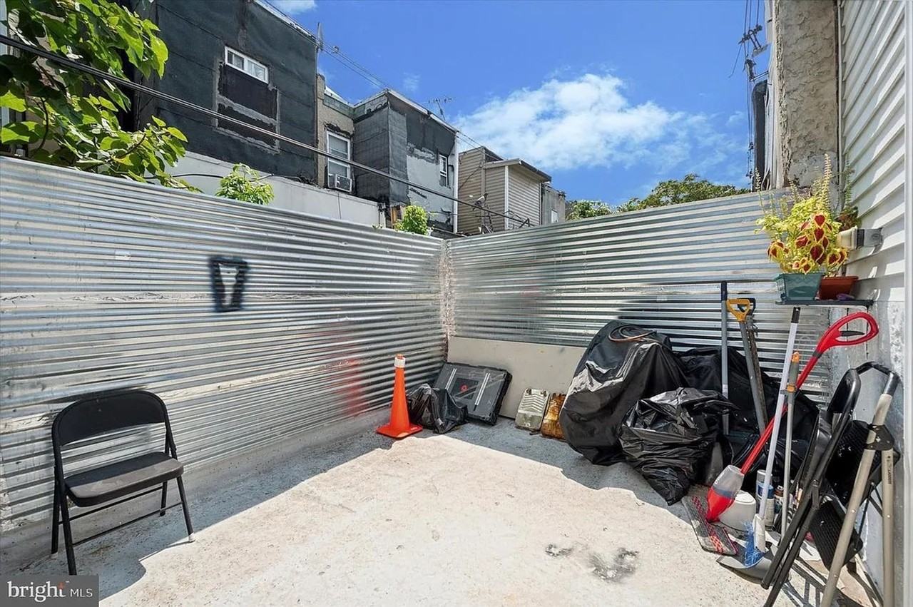 2837 N Hancock St - Photo 2 of 10