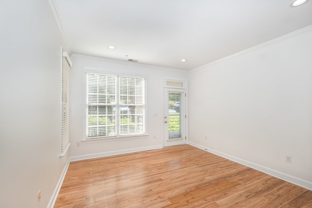 524 Aberdeen Dr #524 - Photo 7 of 18