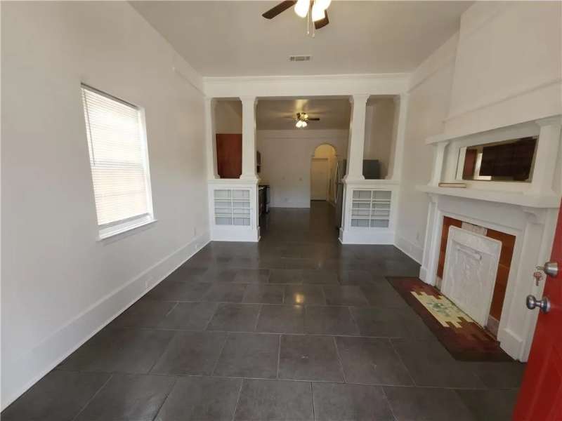 8403 Apricot St - Photo 2 of 12