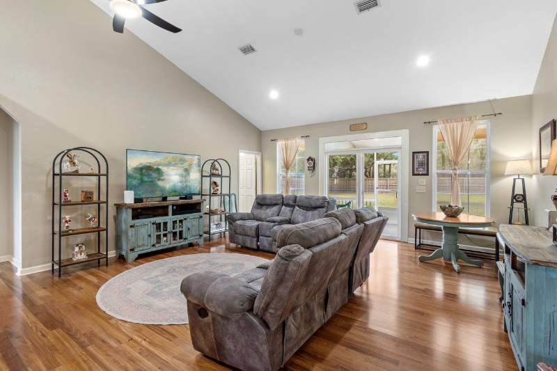10715 Sycamore Ridge Ln - Photo 2 of 11